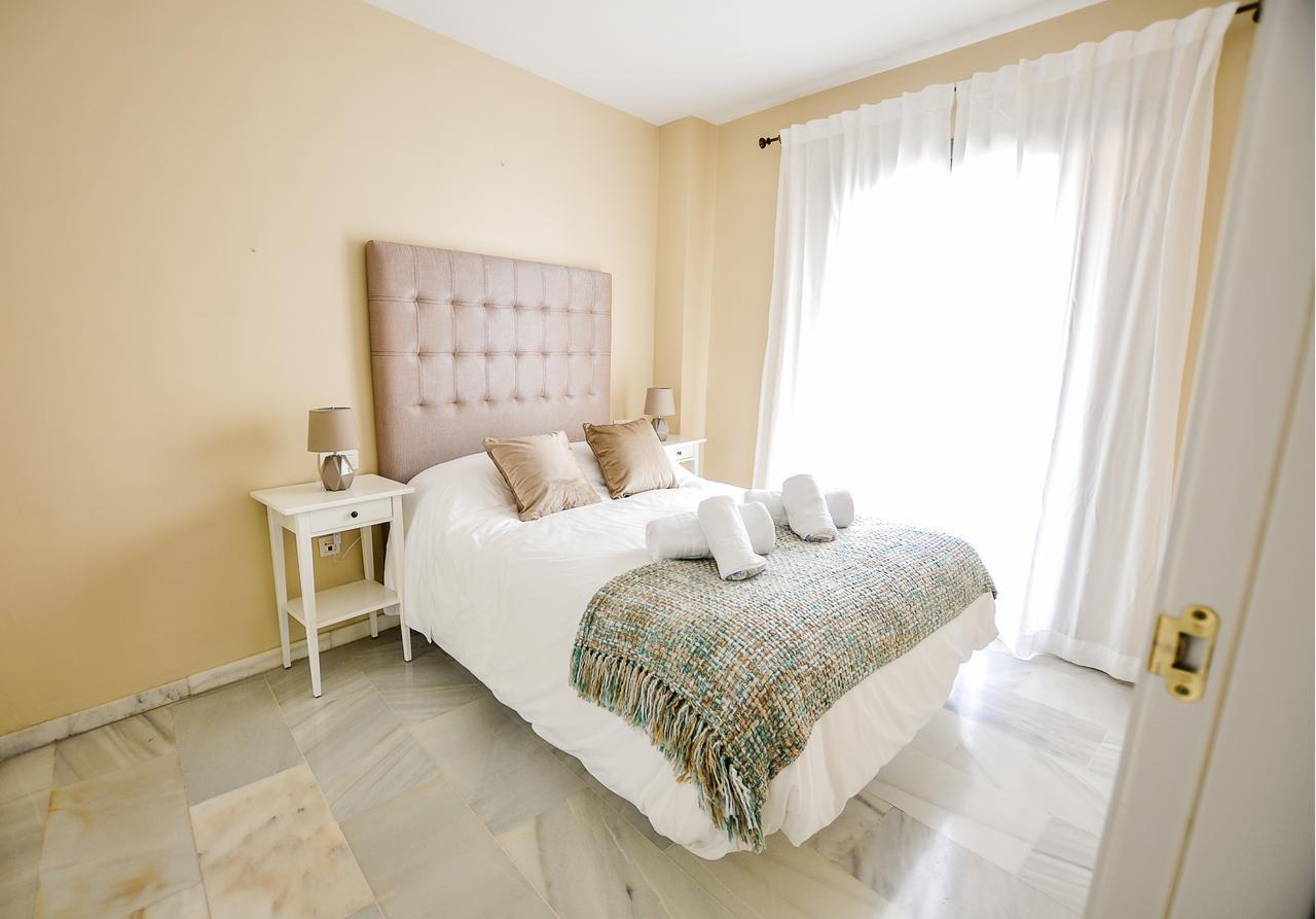 RENTHAS Plaza Flores Apartment Málaga Exterior foto