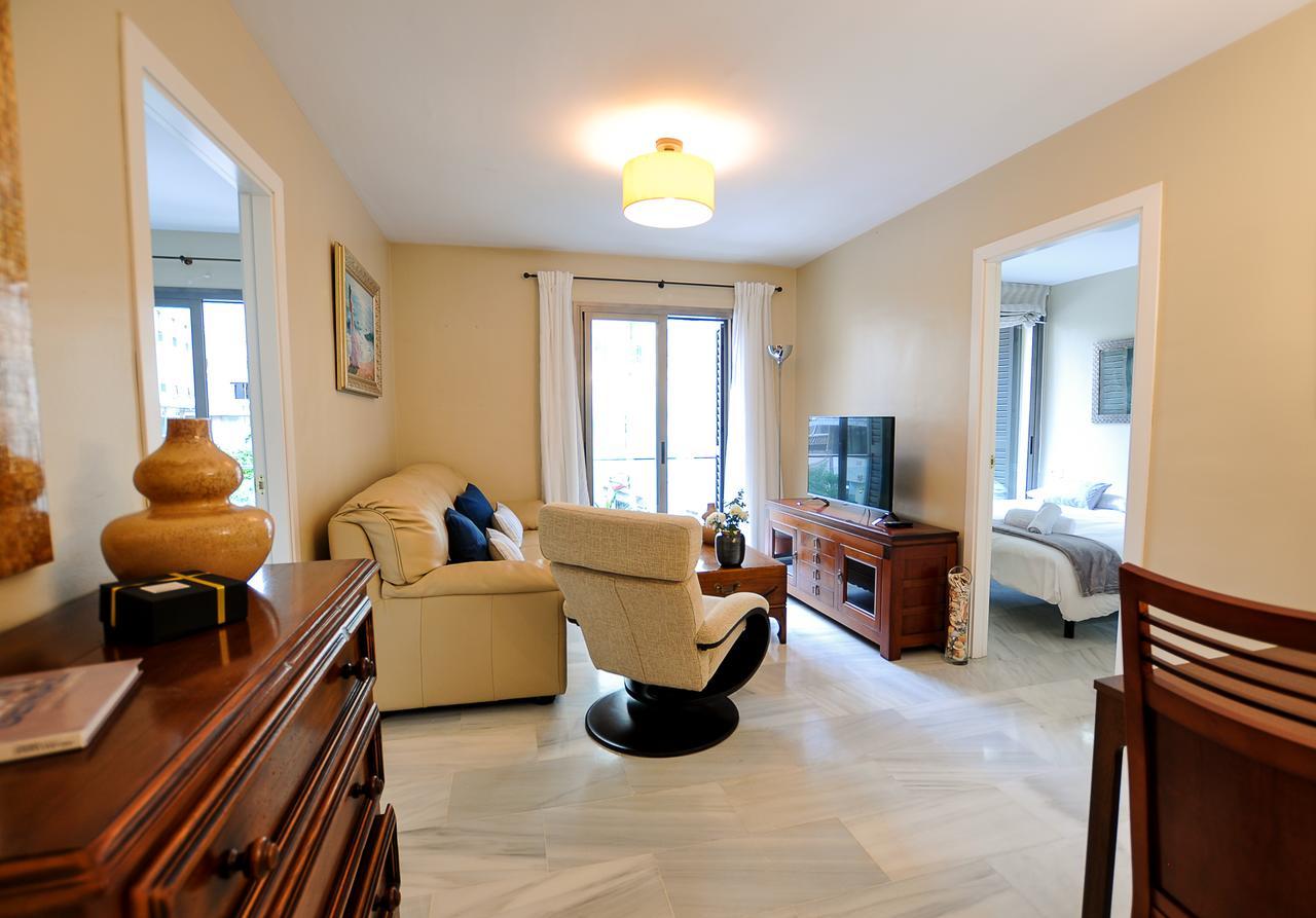 RENTHAS Plaza Flores Apartment Málaga Exterior foto